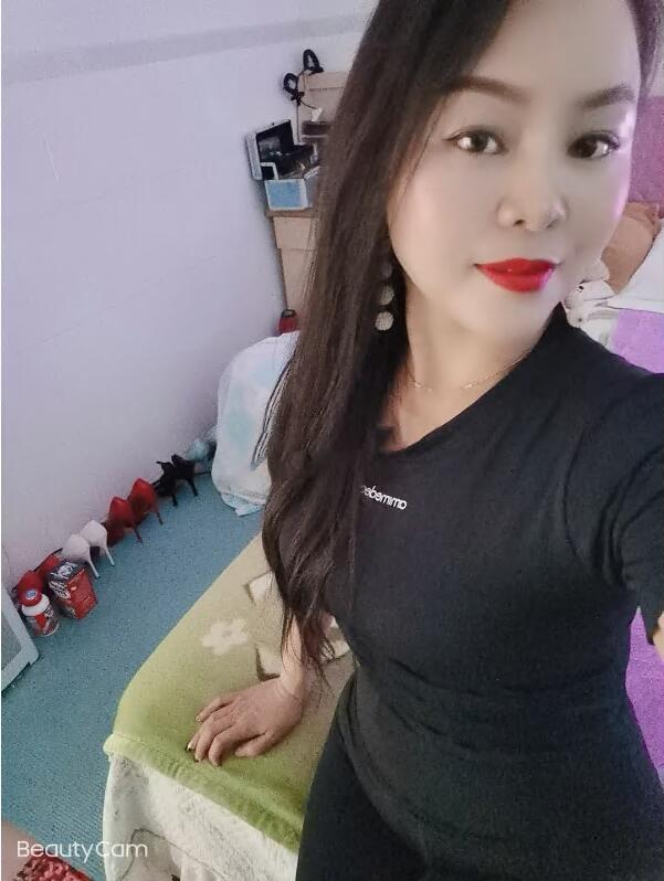 南山的御姐道具齐全 很爽的体验