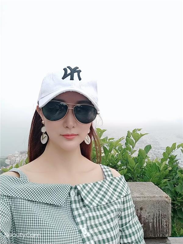 桃园地铁站晓晓，口技了得， she~吻超投入